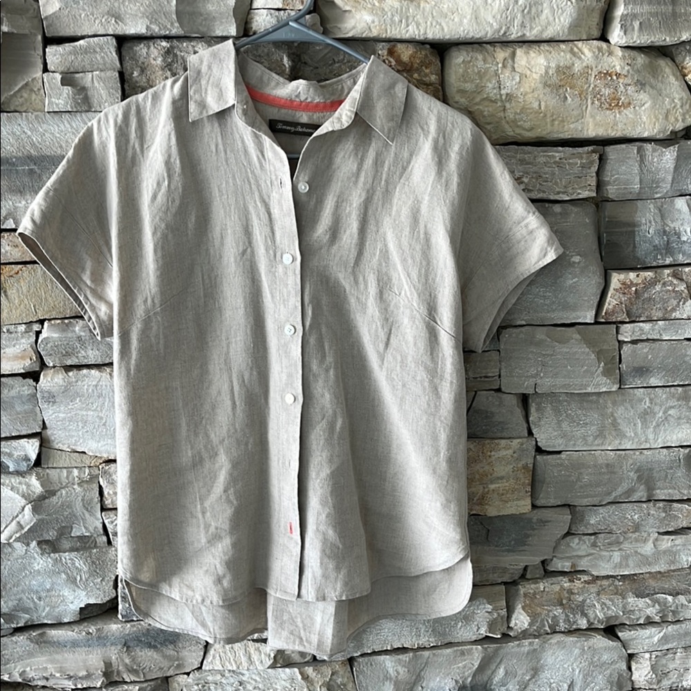 Tommy Bahama beige linen blouse, asymmetrical hem short sleeve